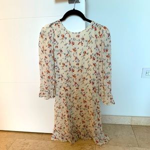 White mini dress with flowers